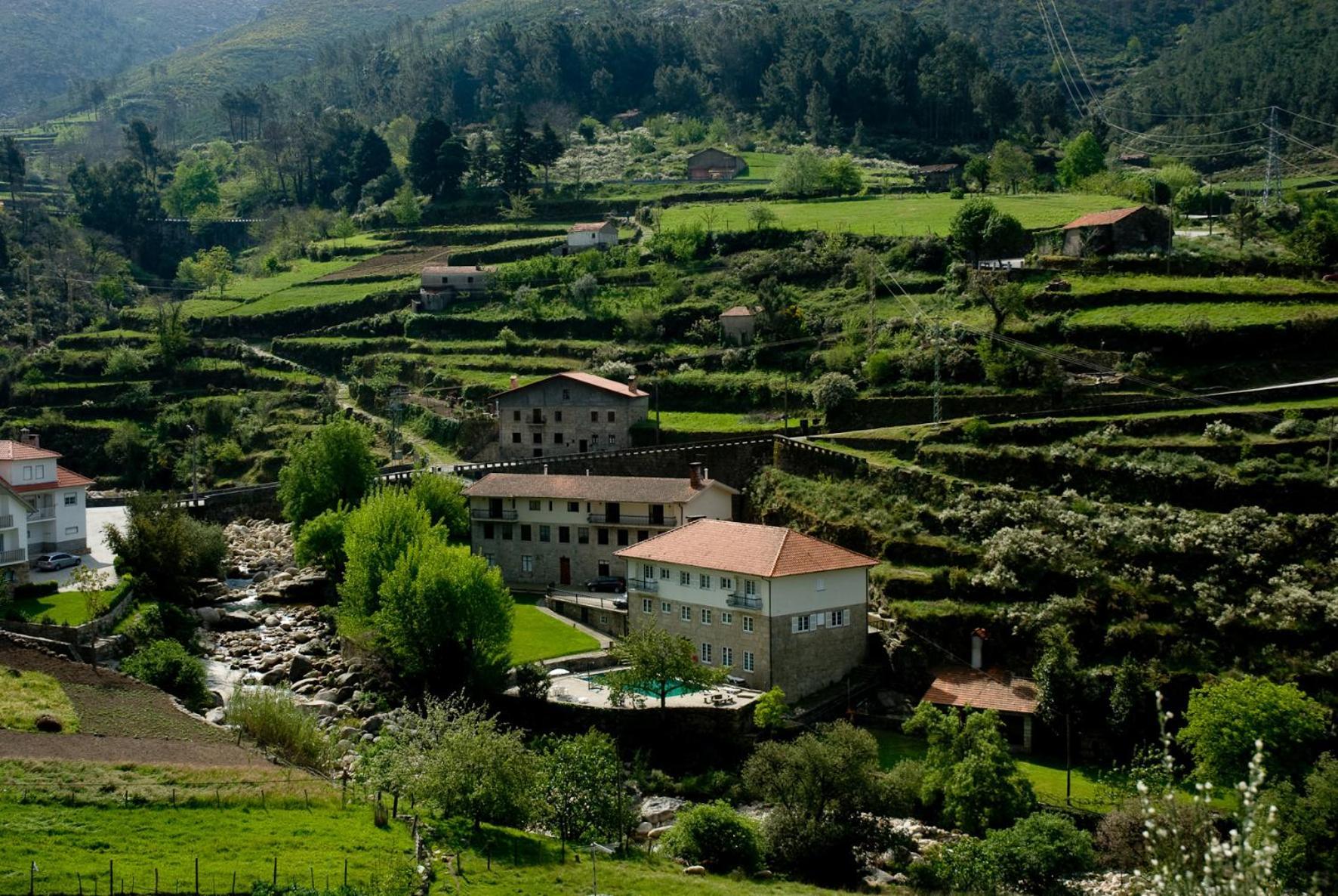 Гостевой дом Casa Da Ribeira Alvoco da Serra Экстерьер фото